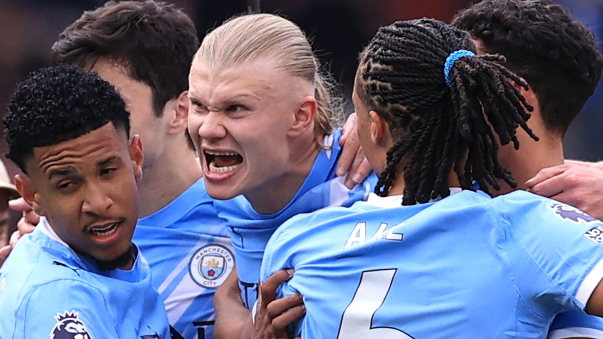 Man City blow title race wide open with enthralling Arsenal win
