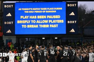 Boos heard during Ramadan pause at Elland Road