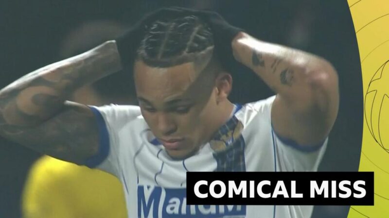 Watch: Comedy miss as leaders St Johnstone held by Raith Rovers