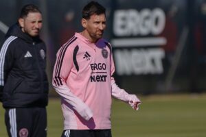 Messi (hamstring) available for opener at LAFC