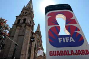 Infantino speaks to Mexico president amid unrest