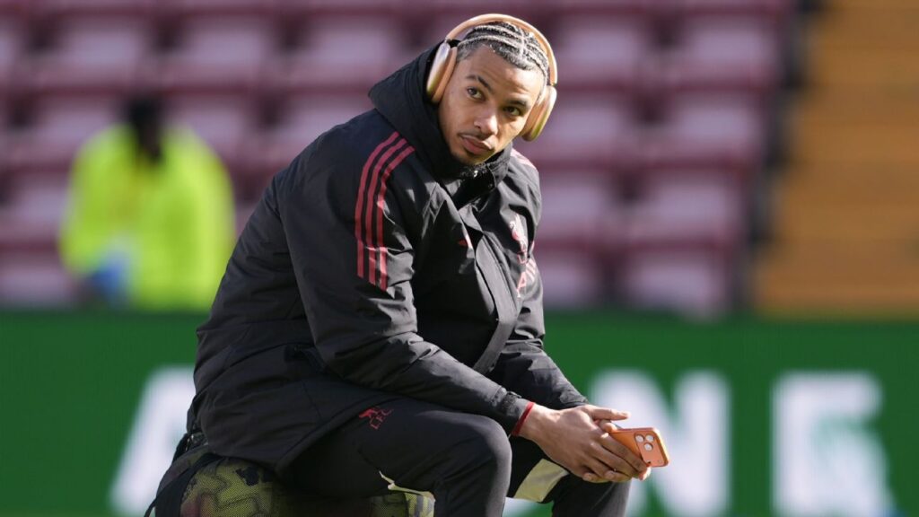 European soccer live updates: Liverpool host West Ham with eyes on top four