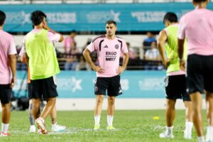 Transfer Update: Berterame in awe of Messi, Suárez in training