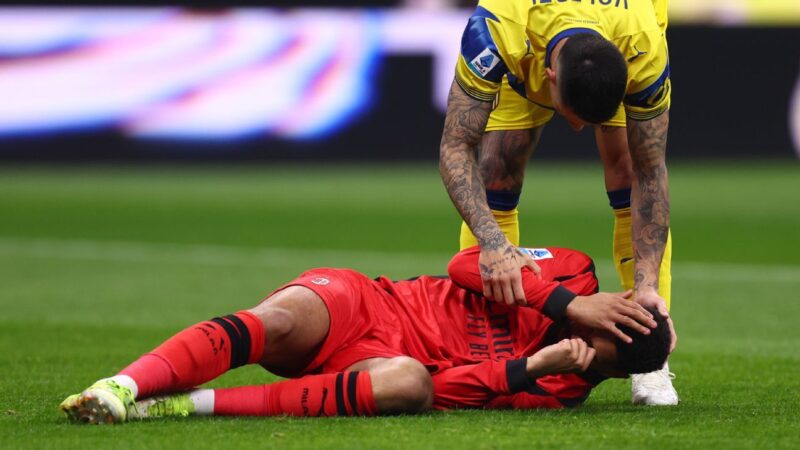 Loftus-Cheek in hospital after collision with keeper