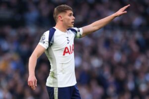 signing rumors, news: Liverpool, Man United, Real Madrid eye Van de Ven