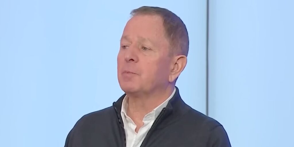 Martin Brundle Reveals F1 squad in ‘Dire Trouble’ Ahead of 2026 campaign