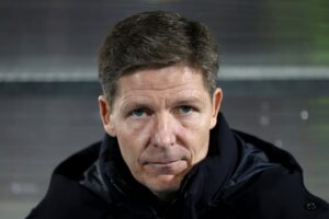 Oliver Glasner unconvinced over Crystal Palace future as walls appear to close in