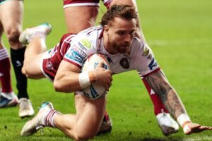 Wigan Warriors vs Leigh Leopards latest score