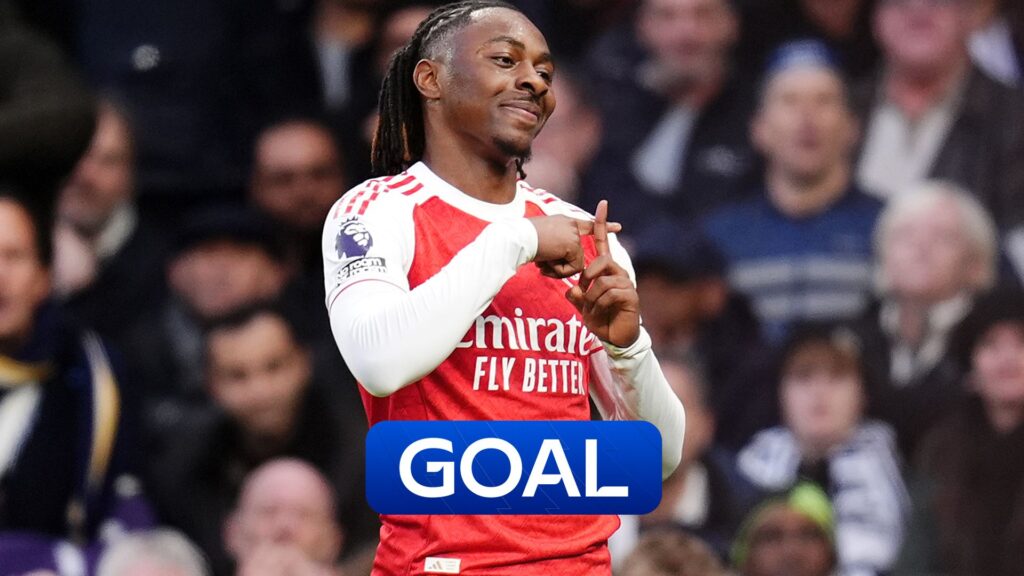 Another derby goal contribution! Eze acrobatically gives Arsenal lead at Spurs
