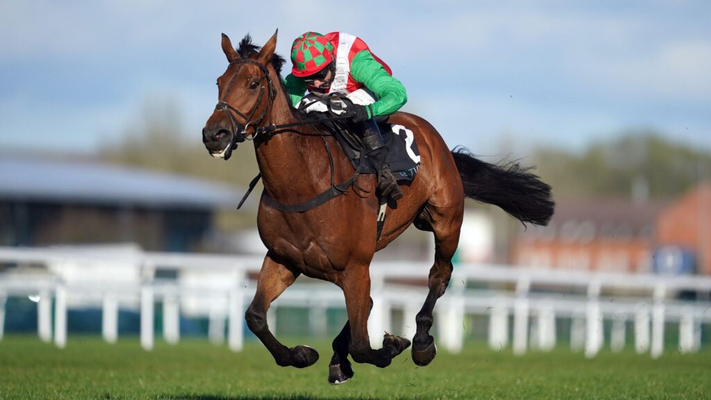 Heltenham retains Greatwood crown at Newbury