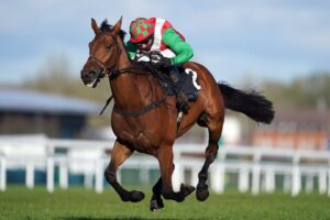 Heltenham retains Greatwood crown at Newbury