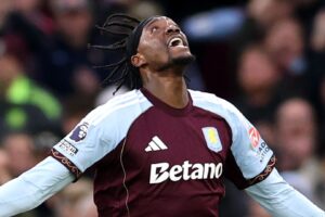 Abraham cancels out Stach stunner to deny Leeds positive result