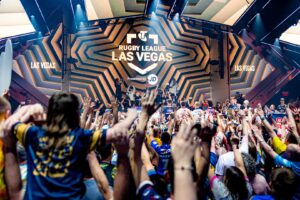 Super top flight in Las Vegas notebook: A nightclub bonanza with Leeds and KR crowd on top