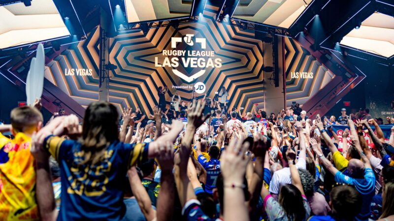 Super top flight in Las Vegas notebook: A nightclub bonanza with Leeds and KR crowd on top