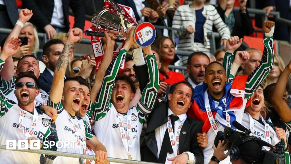 Clubs vote in favour of six-side Championship play-off