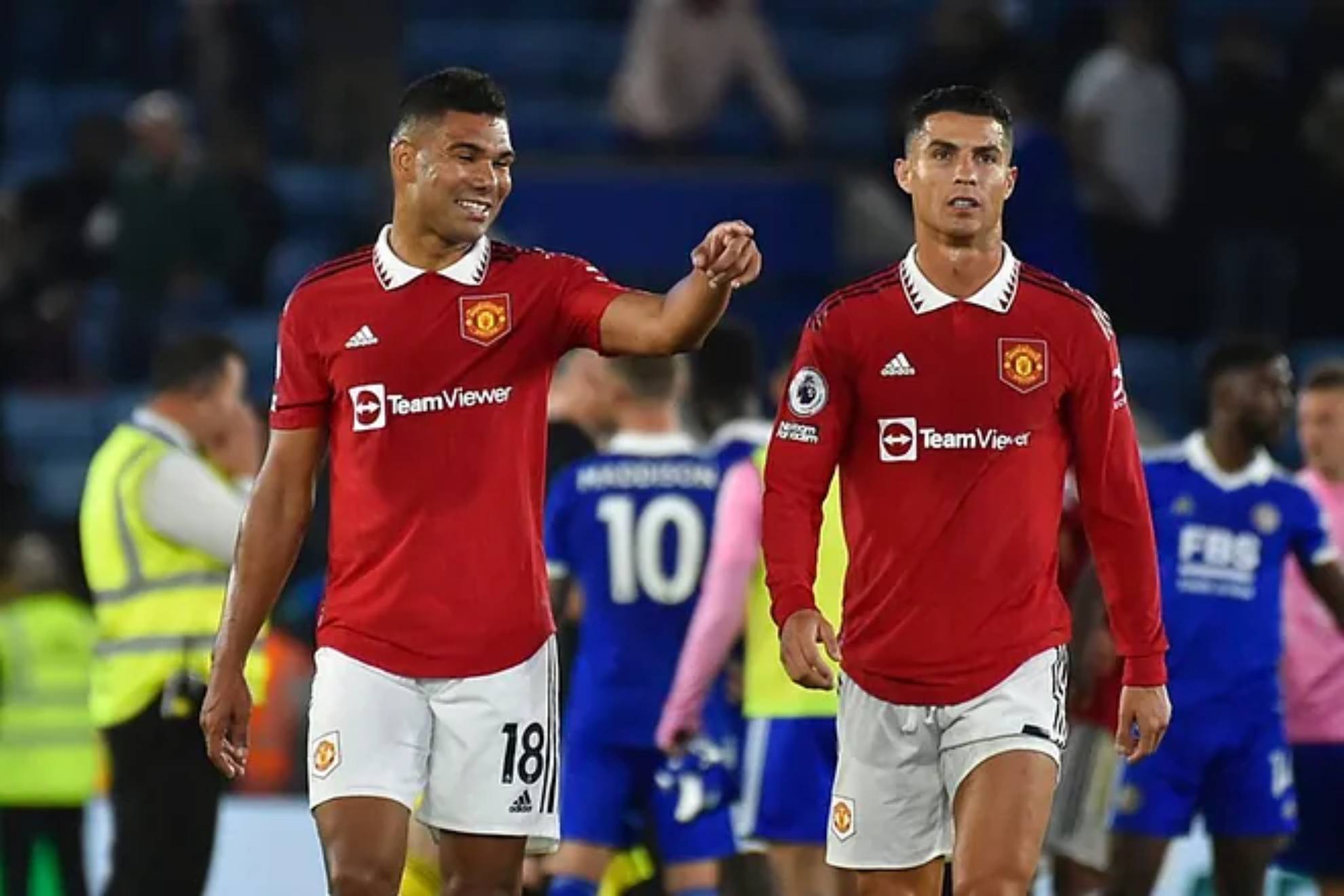 Cristiano Ronaldo tries to convince Casemiro to stop him from going with Messi