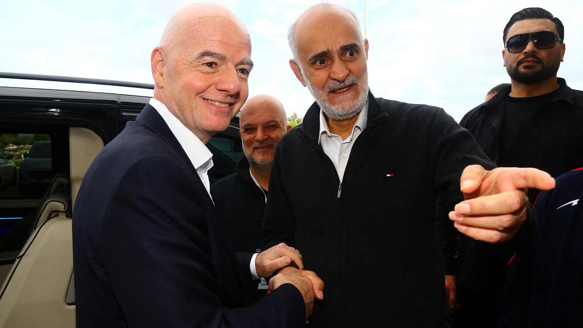 Infantino promises FIFA backing for Iran to play at World Cup 2026