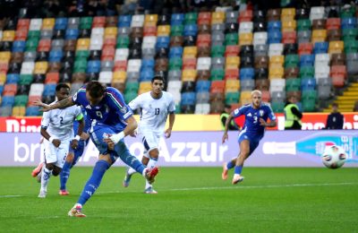 Italy practice penalty shoot out and name first choice taker