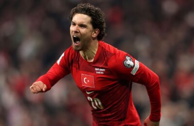 Türkiye win to close in on 1st World Cup since '02
