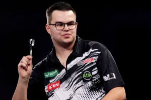 Van Veen ‘planning on playing’ in Berlin despite kidney stones surgery — Full Story