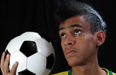 Estêvão's World Cup Participation in Doubt Due to Hamstring Injury