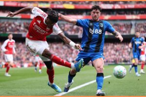 “About to choose” – Man Utd in contact with star’s agents, LFC development may have changed everything