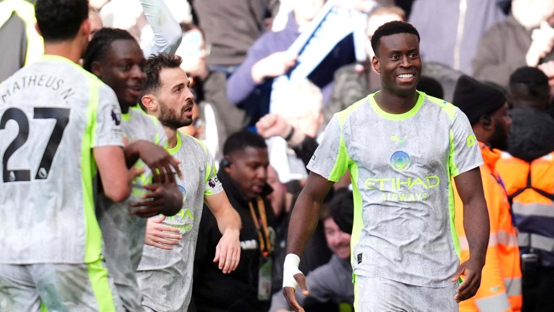'Are you watching Arsenal?' City thump Chelsea to seize title race initiative