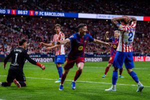 Barcelona close in on LaLiga with win vs. Atlético, Man City thrash Liverpool, more