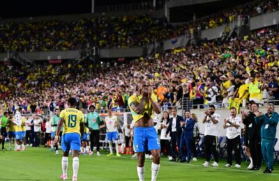 Brazil scores twice late on to beat Croatia 3 1 in World Cup tune up