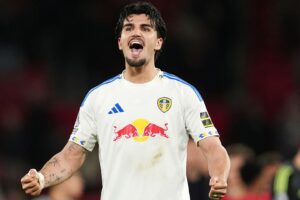 Carra: Leeds will ‘send shiver down spine’ of relegation rivals