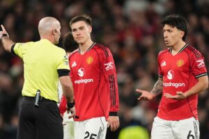Carrick slams ‘shocking’ Martinez red: ‘One of the worst I’ve seen’