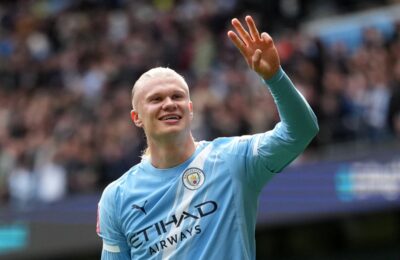 Chelsea vs Man City LIVE: Team news as Pep Guardiola’s side look to capitalise on Arsenal loss in Premier League title race