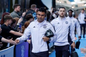 Chelsea vs Manchester United LIVE: Enzo Fernandez returns for hosts in crucial Premier League clash