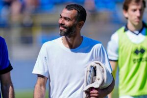 Cole: ‘Discouraged’ by coaching opps. in England — Key Details