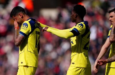 Concern for Argentina before FIFA World Cup as Romero injured in Tottenham’s loss to Sunderland