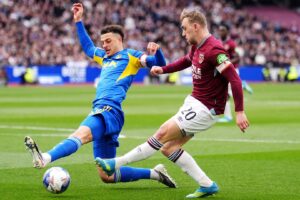 Frantic start with big chances at both ends in West Ham vs Leeds LIVE!