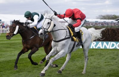 Grey Dawning sees off Solness in thrilling Melling Chase