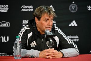 Guillermo Hoyos praises Messi: “The best coach in the world is on the pitch”