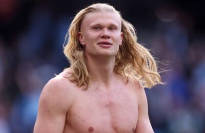 Haaland goes all out to put Manchester City at the top of the Premier League