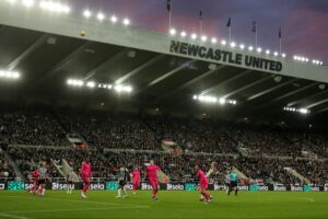 How Many Pubs There Are Within 1 Mile of Every Premier League Stadium [2025/26]