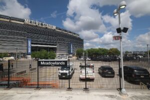 How much will it cost to attend World Cup 2026 matches using public transport?