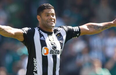 Hulk Took One of Football's Most Powerful Free Kicks vs Santos