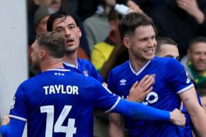 Ipswich in charge at Norwich; Coventry being held by Sheff Wed | EFL on Sky LIVE!