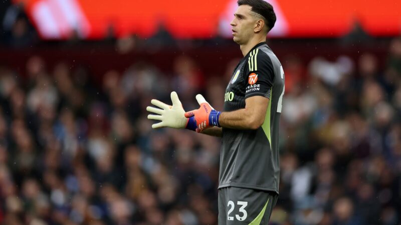 Is Emi Martinez injured? Early Aston Villa team news as goalkeeper hope revealed