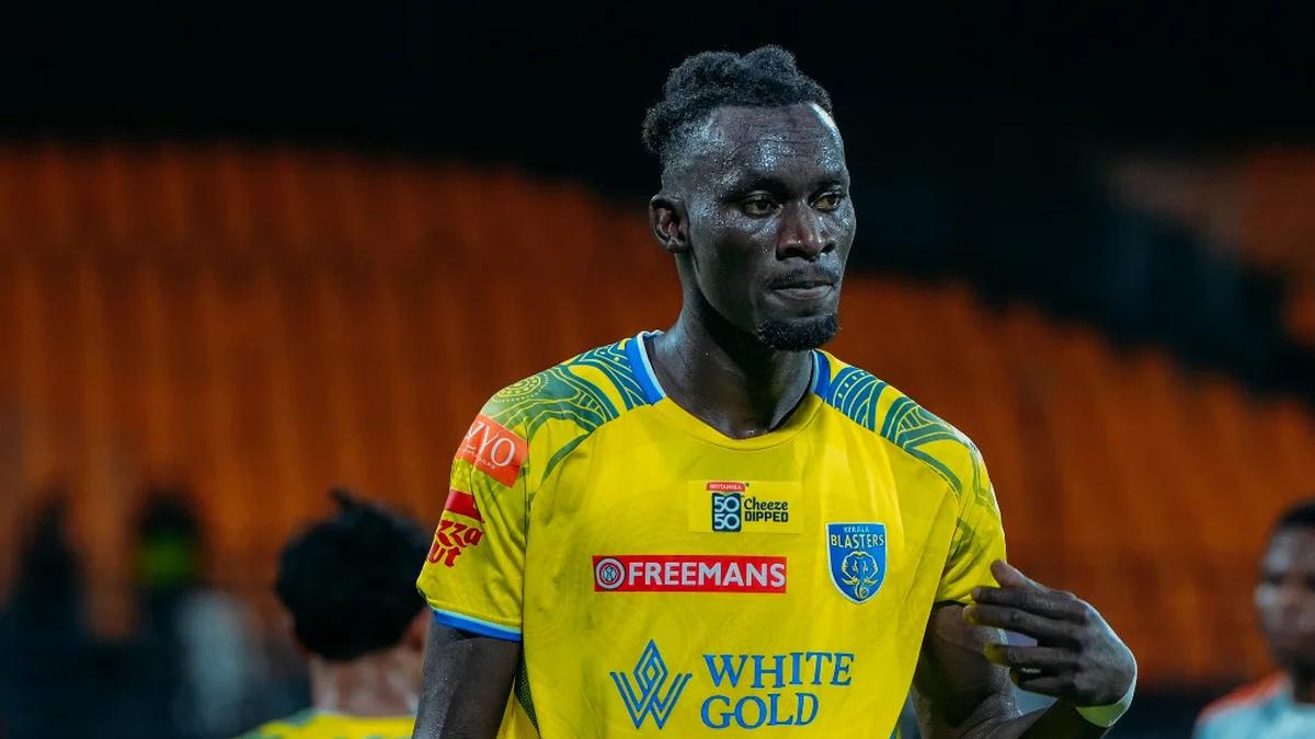 ISL 2025 26: Kerala Blasters goes to AIFF over racial abuse of Fallou Ndiaye during match vs Bengaluru FC