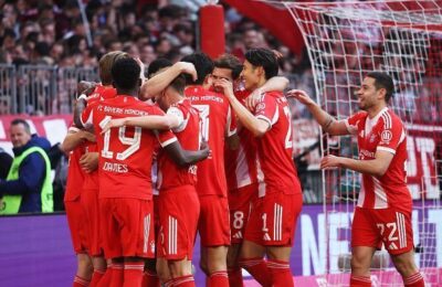 Kane scores as Bayern retain Bundesliga title