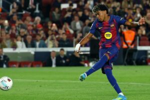 La Liga: Barcelona beats Celta but loses Yamal to injury; Atletico Madrid falls to Elche