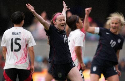 Lavelle leads U.S. past Japan for 10th straight win