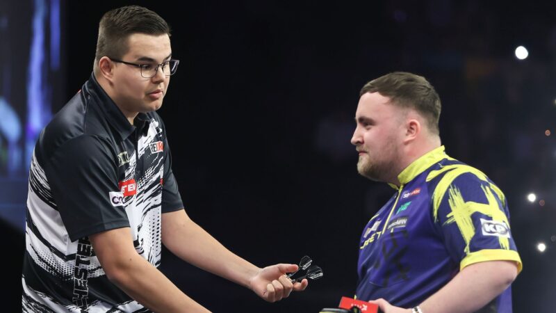 ‘Littler was out of order’ – Van Veen seething after fiery clash in Manchester