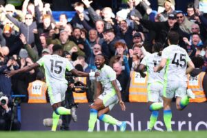 Man City revive Premier League race as Arsenal lose; Inter win seven-goal thriller; more